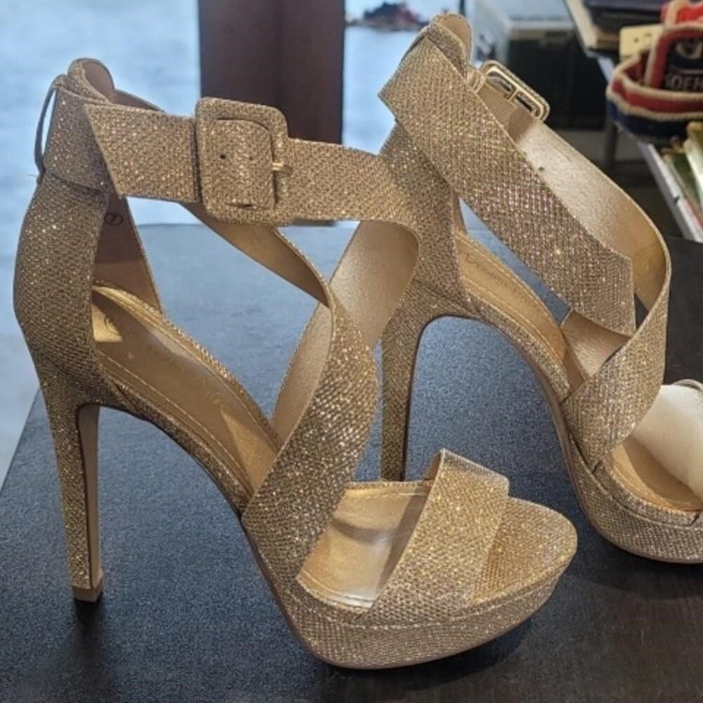 Dream Pairs Gold Heels